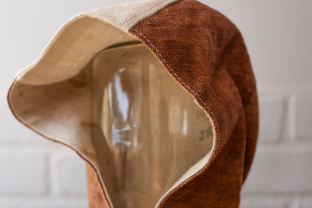 Bonnet (one-of): IV